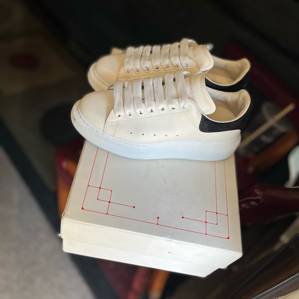 I bought it for 540 I just don’t wear it no more last price 350$ & 300